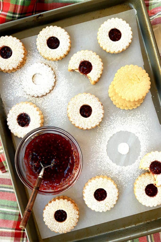 gluten-free linzer cookies, linzer cookies, linzer cookie recipe, gluten-free Linzer cookie recipe, the best gluten-free linzer cookies in the world, linzer tart, linzer, linzer cookie recipe, gluten-free cookies, gluten-free Christmas cookies, gluten-free linzer cookies christmas, holiday cookies, best gluten-free cookie recipes