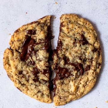 Sesame Chocolate Chip Cookies